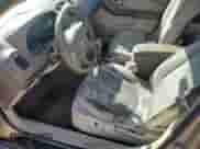 2005 Chevrolet Malibu LS z VIN 1G1ZT52825F231915, wystawiony jako Copart lot #77002194 z przebiegiem 327 023 mil mil oraz Szkoda całkowita • Salvage title. Historia ofert i sprzedaży dostępna na DreamBid. Obrazek 7.