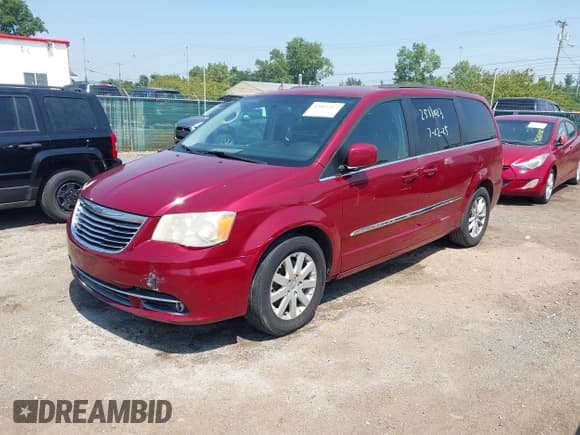 ✅ 2014 Chrysler Town & Country Touring • VIN: 2C4RC1BG6ER195159 • Lot: 42865485. Wystawiony na IAAI z przebiegiem 163 133 mil. Bezpłatny archiwum sprzedaży aukcyjnych z USA i szczegółowy raport historii pojazdu na DreamBid. Zdjęcie 2.