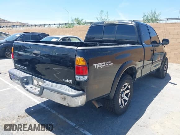 ✅ 2001 Toyota Tundra SR5 • VIN: 5TBRT34171S137513 • Лот: 42338484. Опубликован ранее на IAAI с пробегом 349 616 миль. Бесплатный доступ к архиву аукционных продаж из США и подробный отчёт об истории автомобиля на DreamBid. Изображение 4.