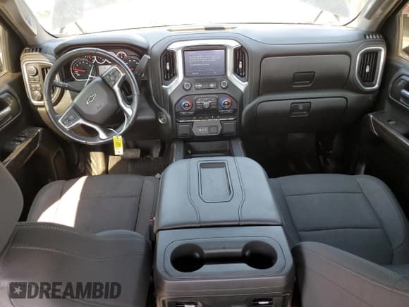 ✅ 2022 Chevrolet Silverado 1500 RST • VIN: 1GCUYEED9NZ194811 • Lot: 86162345. Wystawiony na Copart z przebiegiem 67 824 mil. Bezpłatny archiwum sprzedaży aukcyjnych z USA i szczegółowy raport historii pojazdu na DreamBid. Zdjęcie 8.