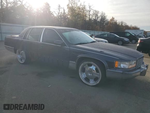 ✅ 1995 Cadillac Fleetwood • VIN: 1G6DW52P2SR713118 • Лот: 90251155. Опубликован ранее на Copart с пробегом 37 118 миль. Бесплатный доступ к архиву аукционных продаж из США и подробный отчёт об истории автомобиля на DreamBid. Изображение 4.