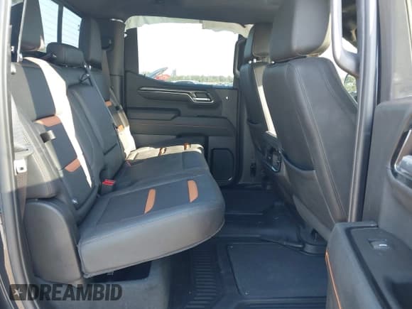 ✅ 2024 GMC Sierra 1500 AT4 • VIN: 3GTUUEE88RG236194 • Лот: 43390633. Опубликован ранее на IAAI с пробегом 35 734 миль. Бесплатный доступ к архиву аукционных продаж из США и подробный отчёт об истории автомобиля на DreamBid. Изображение 8.