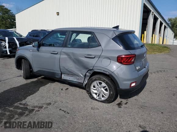 2022 Hyundai Venue SE with VIN KMHRB8A34NU147863, listed as a Copart auction lot 70759704 with 25,149 mi miles and Salvage title. Bid and sale history available at DreamBid. Image 2.