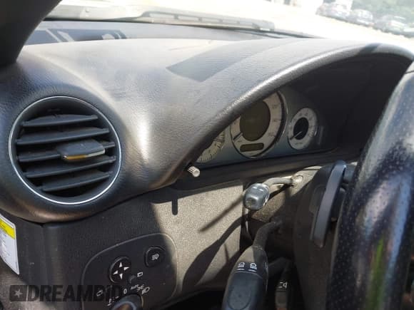 ✅ 2008 Mercedes-Benz CLK 550 • VIN: WDBTK72F78T099782 • Lot: 42811457. Wystawiony na IAAI z przebiegiem Nie podano. Bezpłatny archiwum sprzedaży aukcyjnych z USA i szczegółowy raport historii pojazdu na DreamBid. Zdjęcie 7.