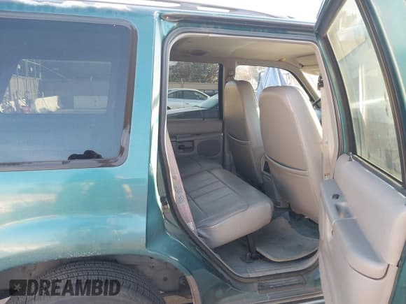 ✅ 1998 Mercury Mountaineer • VIN: 4M2ZU52P5WUJ27535 • Lot: 43847434. Listed on IAAI with 186,479 mi. Free auction sales archive from the USA and detailed vehicle history report at DreamBid. Image 8.