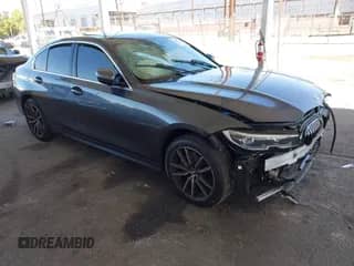 2022 BMW 3 Series 330i z VIN 3MW5R1J08N8C55960, wystawiony jako IAAI lot #42505207 z przebiegiem Nie podano mil oraz . Historia ofert i sprzedaży dostępna na DreamBid. Obrazek 1.