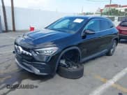 ✅ 2023 Mercedes-Benz GLA 250 • VIN: W1N4N4HB7PJ523769 • Лот: 41912889. Опубликован ранее на IAAI с пробегом 15 001 миль. Бесплатный доступ к архиву аукционных продаж из США и подробный отчёт об истории автомобиля на DreamBid. Изображение 2.
