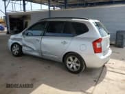 ✅ 2008 Kia Rondo LX • VIN: KNAFG525087199692 • Лот: 65230255. Опубликован ранее на Copart с пробегом 97 948 миль. Бесплатный доступ к архиву аукционных продаж из США и подробный отчёт об истории автомобиля на DreamBid. Изображение 2.