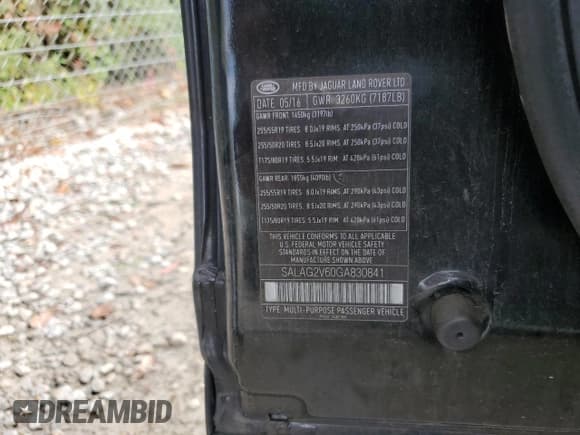 ✅ 2016 Land Rover LR4 HSE • VIN: SALAG2V60GA830841 • Lot: 81716095. Wystawiony na Copart z przebiegiem 81 818 mil. Bezpłatny archiwum sprzedaży aukcyjnych z USA i szczegółowy raport historii pojazdu na DreamBid. Zdjęcie 13.