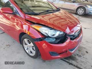 2013 Hyundai Elantra GLS z VIN KMHDH4AE3DU764334, wystawiony jako IAAI lot #43486633 z przebiegiem 80 974 mil mil oraz . Historia ofert i sprzedaży dostępna na DreamBid. Obrazek 6.