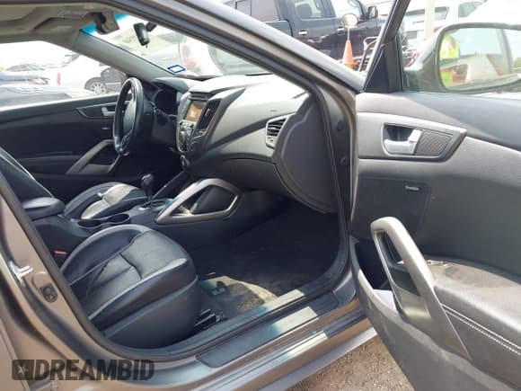 ✅ 2014 Hyundai Veloster Turbo • VIN: KMHTC6AE3EU206197 • Lot: 42119340. Wystawiony na IAAI z przebiegiem 36 593 mil. Bezpłatny archiwum sprzedaży aukcyjnych z USA i szczegółowy raport historii pojazdu na DreamBid. Zdjęcie 5.