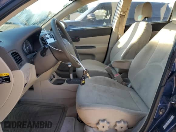 2007 Hyundai Accent GLS with VIN KMHCN46C37U127752, listed as a Copart auction lot 76196714 with 186,581 mi miles and Salvage title. Bid and sale history available at DreamBid. Image 7.