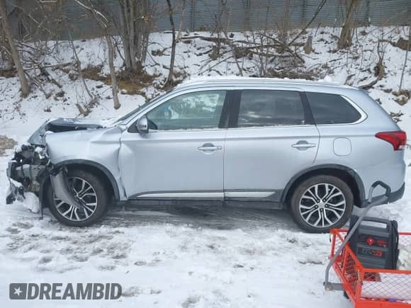 2017 Mitsubishi Outlander SE с VIN JA4AZ3A38HZ050196, выставлен на аукционе IAAI как лот 41340448 с пробегом 189 573 миль миль и . История ставок и продаж доступна на DreamBid. Изображение 14.