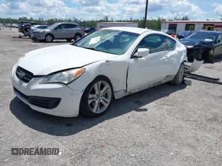 ✅ 2012 Hyundai Genesis Coupe Premium • VIN: KMHHT6KD0CU077036 • Lot: 43034899. Wystawiony na IAAI z przebiegiem 164 397 mil. Bezpłatny archiwum sprzedaży aukcyjnych z USA i szczegółowy raport historii pojazdu na DreamBid. Zdjęcie 2.
