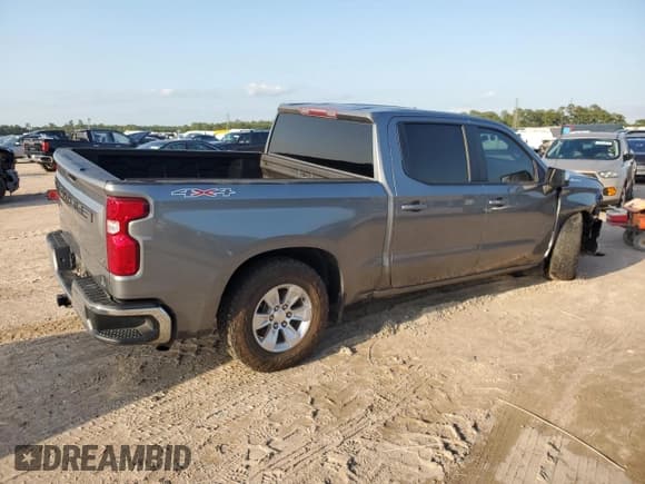 ✅ 2019 Chevrolet Silverado 1500 LT • VIN: 1GCPYDEK6KZ252438 • Lot: 55755495. Wystawiony na Copart z przebiegiem 108 023 mil. Bezpłatny archiwum sprzedaży aukcyjnych z USA i szczegółowy raport historii pojazdu na DreamBid. Zdjęcie 3.