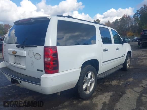 ✅ 2011 Chevrolet Suburban LTZ • VIN: 1GNSKKE31BR115777 • Лот: 43505172. Опубликован ранее на IAAI с пробегом 188 636 миль. Бесплатный доступ к архиву аукционных продаж из США и подробный отчёт об истории автомобиля на DreamBid. Изображение 4.