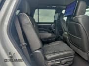 ✅ 2025 Cadillac Escalade 4WD Sport Platinum • VIN: 1GYS9GRL8SR280375 • Lot: 94522385. Wystawiony na Copart z przebiegiem 3 969 mil. Bezpłatny archiwum sprzedaży aukcyjnych z USA i szczegółowy raport historii pojazdu na DreamBid. Zdjęcie 11.