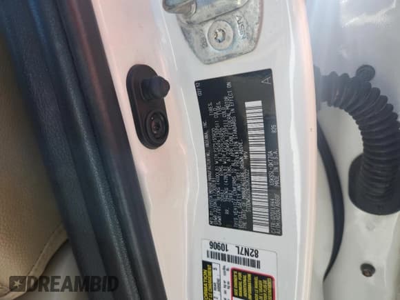 ✅ 2012 Toyota Sequoia Platinum • VIN: 5TDDW5G19CS063322 • Lot: 86864235. Listed on Copart with 210,086 mi. Free auction sales archive from the USA and detailed vehicle history report at DreamBid. Image 13.