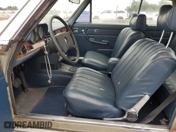 ✅ 1976 Mercedes-Benz 280 • VIN: 11407312106913 • Лот: 80429665. Опубликован ранее на Copart с пробегом 77 230 миль. Бесплатный доступ к архиву аукционных продаж из США и подробный отчёт об истории автомобиля на DreamBid. Изображение 7.