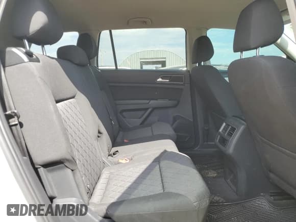 ✅ 2018 Volkswagen Atlas S • VIN: 1V2GR2CA5JC516745 • Lot: 81876825. Listed on Copart with 98,195 mi. Free auction sales archive from the USA and detailed vehicle history report at DreamBid. Image 11.