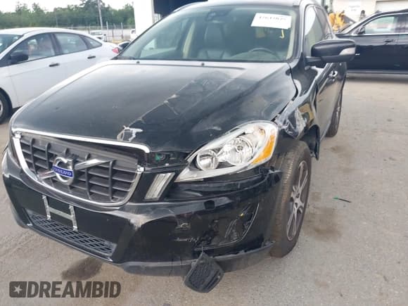 ✅ 2011 Volvo XC60 3.0T • VIN: YV4902DZ6B2185185 • Lot: 42642075. Wystawiony na IAAI z przebiegiem 189 566 mil. Bezpłatny archiwum sprzedaży aukcyjnych z USA i szczegółowy raport historii pojazdu na DreamBid. Zdjęcie 6.