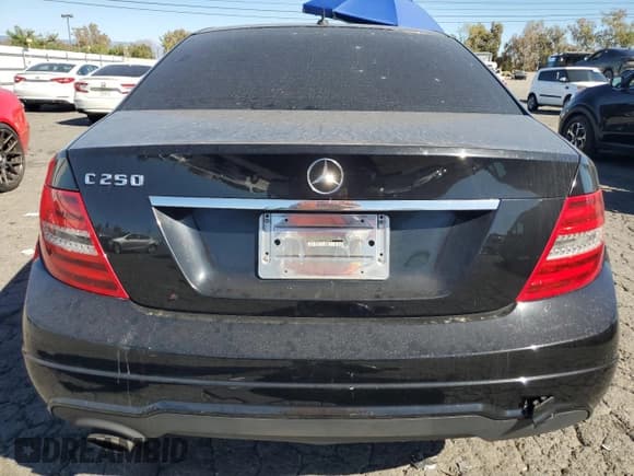 ✅ 2012 Mercedes-Benz C 250 Sport • VIN: WDDGF4HB1CA644377 • Lot: 90781745. Wystawiony na Copart z przebiegiem 153 455 mil. Bezpłatny archiwum sprzedaży aukcyjnych z USA i szczegółowy raport historii pojazdu na DreamBid. Zdjęcie 6.