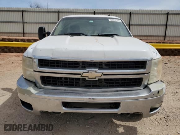 ✅ 2007 Chevrolet Silverado 2500HD Work Truck • VIN: 1GCHC24K27E526449 • Лот: 50052085. Опубликован ранее на Copart с пробегом 140 584 миль. Бесплатный доступ к архиву аукционных продаж из США и подробный отчёт об истории автомобиля на DreamBid. Изображение 5.