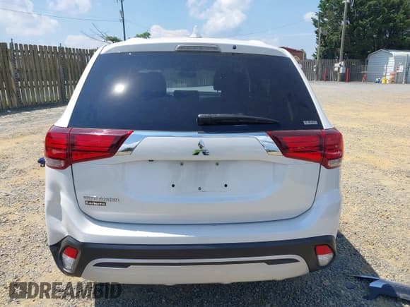 ✅ 2020 Mitsubishi Outlander ES • VIN: JA4AZ3A38LZ046271 • Лот: 42829205. Опубликован ранее на IAAI с пробегом 86 082 миль. Бесплатный доступ к архиву аукционных продаж из США и подробный отчёт об истории автомобиля на DreamBid. Изображение 16.