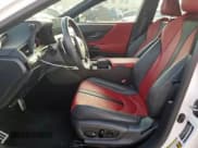 ✅ 2022 Lexus ES 300h F Sport • VIN: 58AGA1C19NU015929 • Lot: 56963705. Wystawiony na Copart z przebiegiem 50 011 mil. Bezpłatny archiwum sprzedaży aukcyjnych z USA i szczegółowy raport historii pojazdu na DreamBid. Zdjęcie 7.