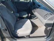 ✅ 2004 Toyota Camry SE • VIN: 4T1BE32K14U371091 • Lot: 43697344. Wystawiony na IAAI z przebiegiem 190 211 mil. Bezpłatny archiwum sprzedaży aukcyjnych z USA i szczegółowy raport historii pojazdu na DreamBid. Zdjęcie 5.