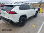 ✅ 2022 Toyota RAV4 Hybrid SE • VIN: JTM16RFV3NJ015958 • Лот: 43667971. Опубликован ранее на IAAI с пробегом 28 551 миль. Бесплатный доступ к архиву аукционных продаж из США и подробный отчёт об истории автомобиля на DreamBid. Изображение 4.