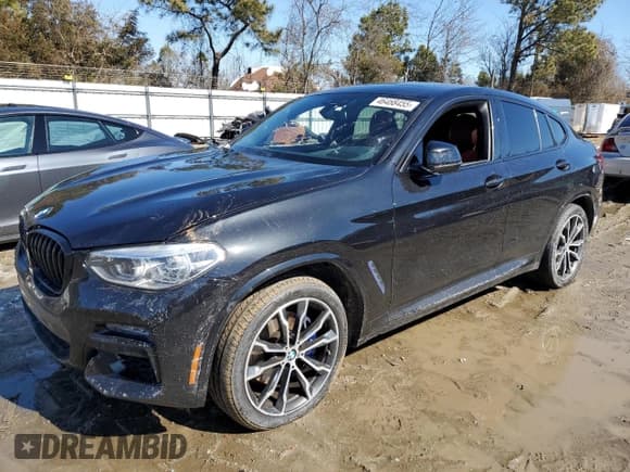 ✅ 2021 BMW X4 M40i • VIN: 5UX2V5C04M9H55156 • Лот: 46468455. Опубликован ранее на Copart с пробегом 40 621 миль. Бесплатный доступ к архиву аукционных продаж из США и подробный отчёт об истории автомобиля на DreamBid. Изображение 1.