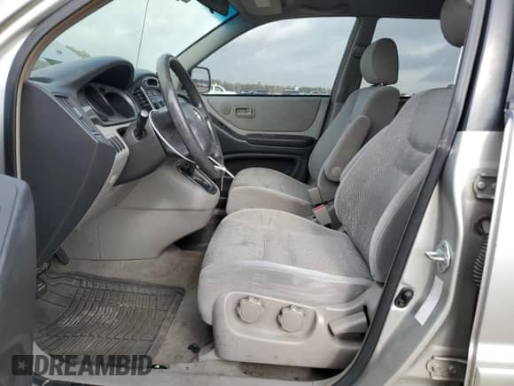 2001 Toyota Highlander с VIN JTEGD21A010011082, выставлен на аукционе Copart как лот 84343474 с пробегом 290 820 миль миль и Чистый • Clean title. История ставок и продаж доступна на DreamBid. Изображение 7.