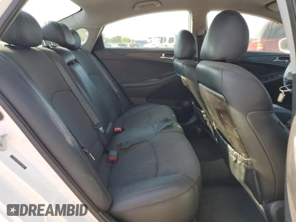 ✅ 2013 Hyundai Sonata SE • VIN: 5NPEC4AC6DH638453 • Lot: 69163314. Listed on Copart with 163,968 mi. Free auction sales archive from the USA and detailed vehicle history report at DreamBid. Image 10.