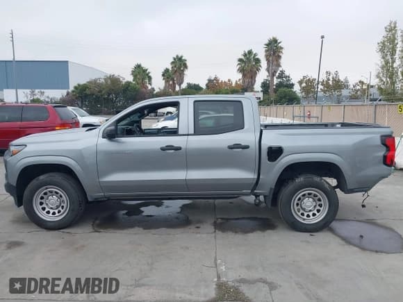 ✅ 2023 Chevrolet Colorado 2WD Work Truck • VIN: 1GCGSBEC8P1176774 • Лот: 43587268. Опубликован ранее на IAAI с пробегом 37 626 миль. Бесплатный доступ к архиву аукционных продаж из США и подробный отчёт об истории автомобиля на DreamBid. Изображение 15.