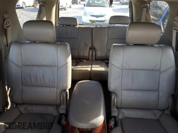 ✅ 2006 Toyota Sequoia Limited • VIN: 5TDBT48A86S263069 • Lot: 85821665. Listed on Copart with 224,736 mi. Free auction sales archive from the USA and detailed vehicle history report at DreamBid. Image 10.