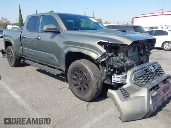 ✅ 2024 Toyota Tacoma SR5 • VIN: 3TMLB5FN6RM009657 • Lot: 43496813. Listed on IAAI with 10,409 mi. Free auction sales archive from the USA and detailed vehicle history report at DreamBid. Image 1.