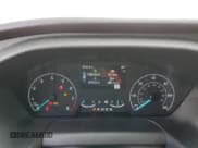 ✅ 2023 Ford Transit Passenger XL • VIN: 1FBAX2X86PKB35851 • Lot: 71126324. Wystawiony na Copart z przebiegiem 8 402 mil. Bezpłatny archiwum sprzedaży aukcyjnych z USA i szczegółowy raport historii pojazdu na DreamBid. Zdjęcie 9.