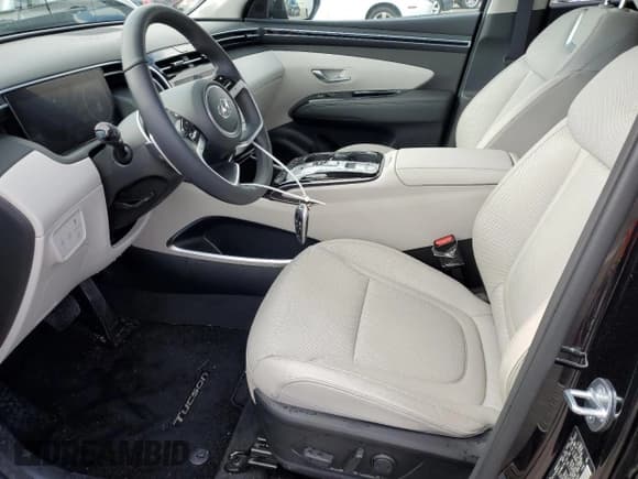 ✅ 2023 Hyundai Tucson Limited • VIN: KM8JECA19PU134065 • Lot: 49125184. Wystawiony na Copart z przebiegiem 4 742 mil. Bezpłatny archiwum sprzedaży aukcyjnych z USA i szczegółowy raport historii pojazdu na DreamBid. Zdjęcie 7.