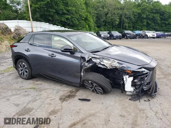 ✅ 2023 Lexus RZ 450e Premium • VIN: JTJAAAAB8PA020411 • Лот: 58023424. Опубликован ранее на Copart с пробегом 1 274 миль. Бесплатный доступ к архиву аукционных продаж из США и подробный отчёт об истории автомобиля на DreamBid. Изображение 4.