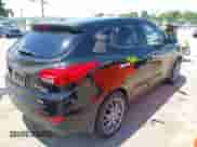 2010 Hyundai Tucson GLS with VIN KM8JUCACXAU067990, listed as a IAAI auction lot 42649941 with 171,324 mi miles and . Bid and sale history available at DreamBid. Image 4.