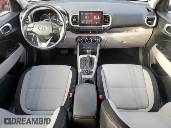 ✅ 2021 Hyundai Venue SEL • VIN: KMHRC8A3XMU125796 • Lot: 83298654. Listed on Copart with 13,683 mi. Free auction sales archive from the USA and detailed vehicle history report at DreamBid. Image 8.