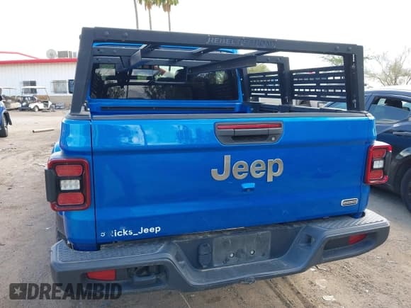 ✅ 2022 Jeep Gladiator Overland • VIN: 1C6HJTFG4NL151782 • Lot: 42994992. Wystawiony na IAAI z przebiegiem 36 898 mil. Bezpłatny archiwum sprzedaży aukcyjnych z USA i szczegółowy raport historii pojazdu na DreamBid. Zdjęcie 17.