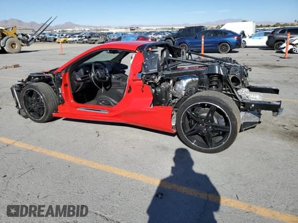 ✅ 2022 Chevrolet Corvette 2LT • VIN: 1G1YB2D44N5120134 • Lot: 71070535. Wystawiony na Copart z przebiegiem 20 771 mil. Bezpłatny archiwum sprzedaży aukcyjnych z USA i szczegółowy raport historii pojazdu na DreamBid. Zdjęcie 2.