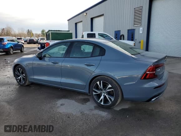 ✅ 2022 Volvo S60 Ultimate Dark Theme • VIN: 7JRL12TM2NG174124 • Lot: 75122833. Wystawiony na Copart z przebiegiem 26 828 mil. Bezpłatny archiwum sprzedaży aukcyjnych z USA i szczegółowy raport historii pojazdu na DreamBid. Zdjęcie 2.