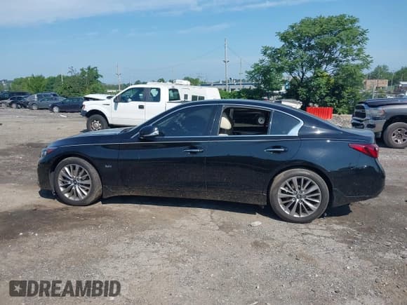 ✅ 2020 Infiniti Q50 Luxe • VIN: JN1EV7AR0LM255678 • Lot: 42645645. Listed on IAAI with 31,180 mi. Free auction sales archive from the USA and detailed vehicle history report at DreamBid. Image 13.