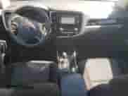 ✅ 2020 Mitsubishi Outlander ES • VIN: JA4AD2A39LZ045641 • Лот: 85865965. Опубликован ранее на Copart с пробегом 78 190 миль. Бесплатный доступ к архиву аукционных продаж из США и подробный отчёт об истории автомобиля на DreamBid. Изображение 8.