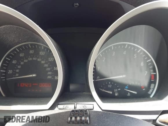 ✅ 2007 BMW Z4 3.0si • VIN: 4USBU53577LX02286 • Lot: 42531826. Listed on IAAI with 110,423 mi. Free auction sales archive from the USA and detailed vehicle history report at DreamBid. Image 7.