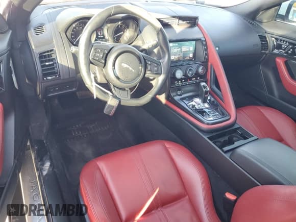 ✅ 2017 Jaguar F-Type Premium • VIN: SAJWA6AT3H8K43691 • Lot: 90925885. Wystawiony na Copart z przebiegiem 55 576 mil. Bezpłatny archiwum sprzedaży aukcyjnych z USA i szczegółowy raport historii pojazdu na DreamBid. Zdjęcie 8.