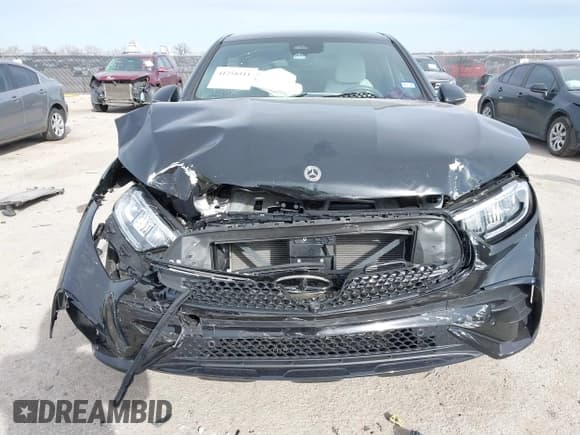 ✅ 2024 Mercedes-Benz GLC 300 • VIN: W1NKJ4HB3RF165644 • Lot: 41258511. Listed on IAAI with 7,590 mi. Free auction sales archive from the USA and detailed vehicle history report at DreamBid. Image 6.